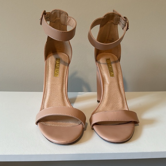 Amazon Block Heels - Picture 2 of 4